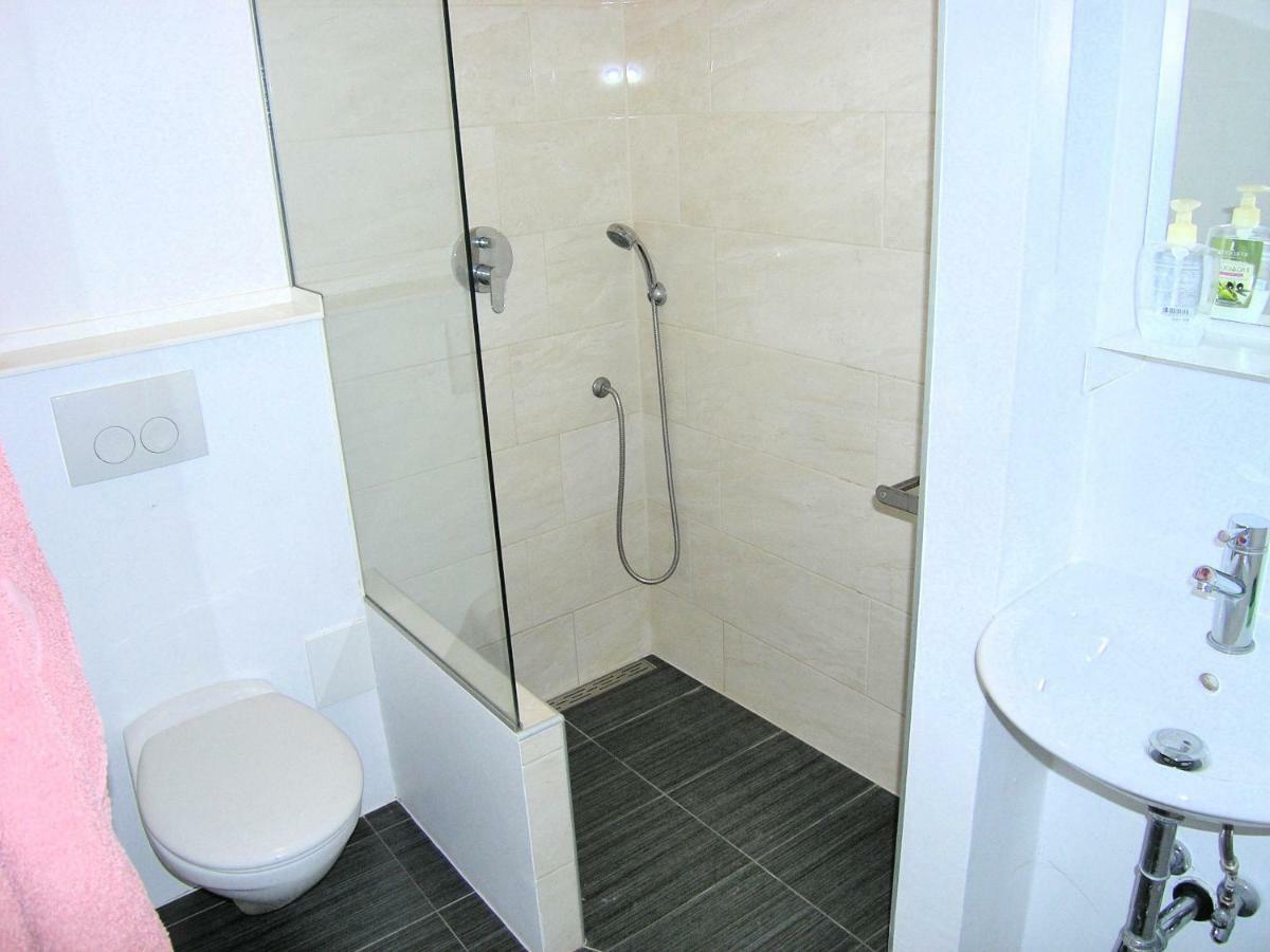Apartman Kucer คิร์ก ภายนอก รูปภาพ
